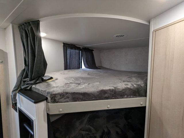 2025 Winnebago Minnie