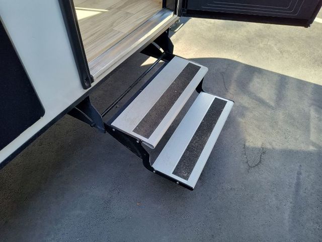 2025 Winnebago Micro Minnie