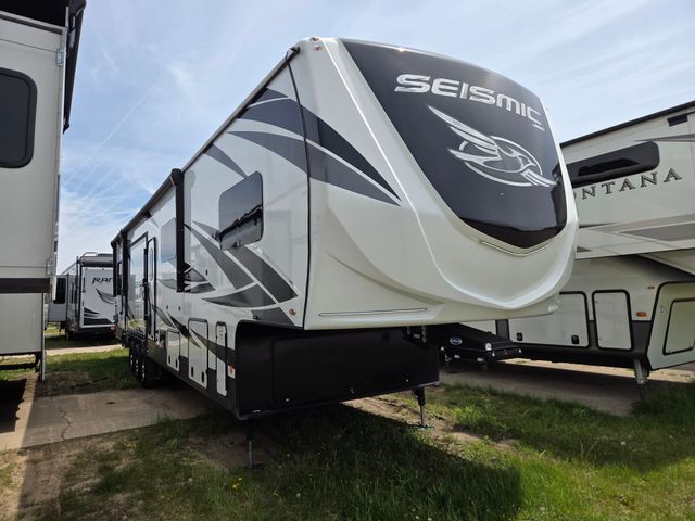 2021 Jayco Seismic