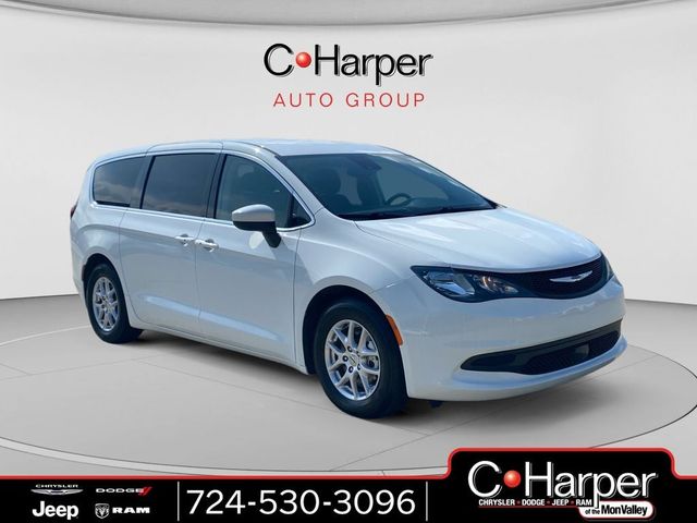2023 Chrysler Voyager