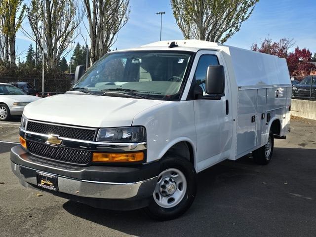2025 Chevrolet Express Cutaway 3500