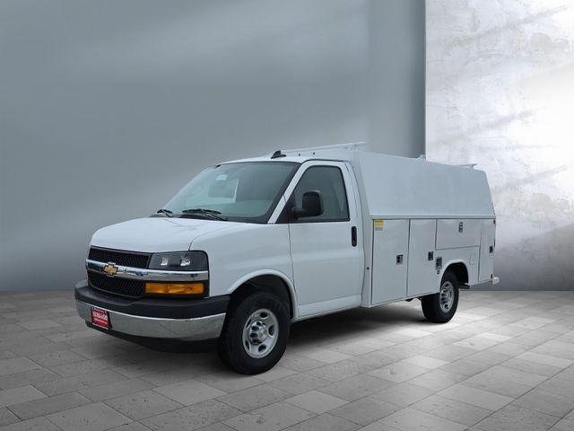 2026 Chevrolet Express Commercial Cutaway