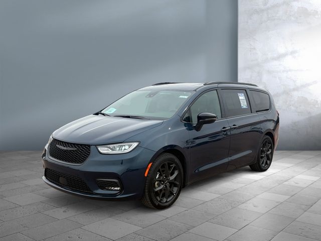 2025 Chrysler Pacifica