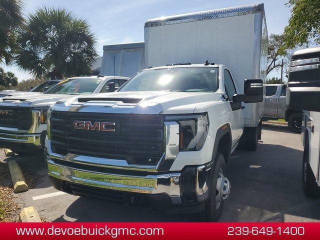 2025 GMC Sierra 3500 HD Chassis Cab