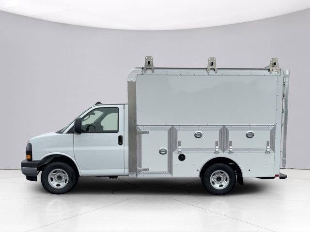 2025 GMC Savana Cutaway 3500