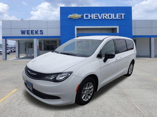 2025 Chrysler Voyager