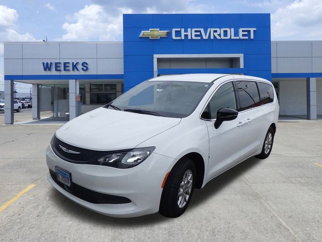 2025 Chrysler Voyager