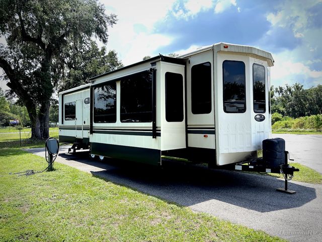 2019 Forest River Cedar Creek Cottage