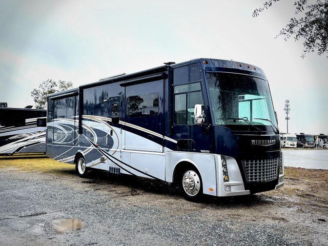 2016 Winnebago Adventurer