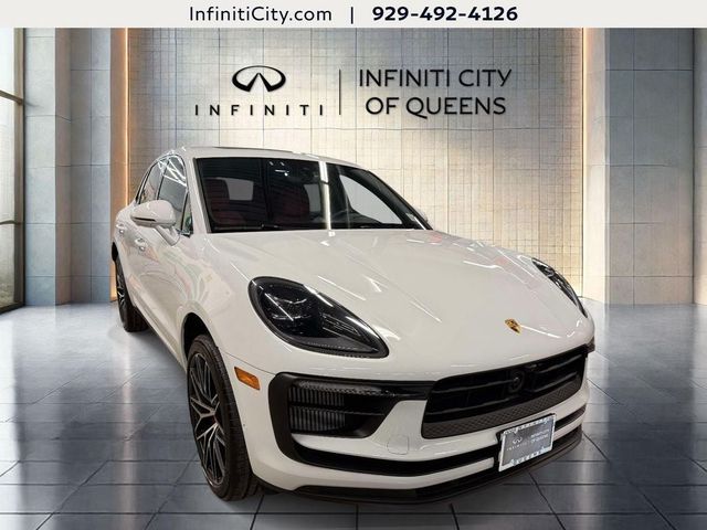 2025 Porsche Macan