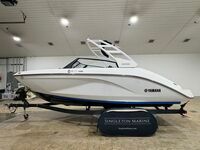 2026 Yamaha 222 SE
