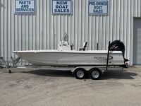 2025 Robalo 226 Cayman STD