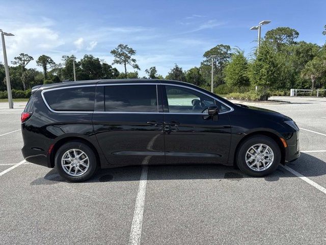 2027 Chrysler Pacifica