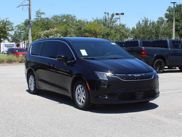 2027 Chrysler Pacifica