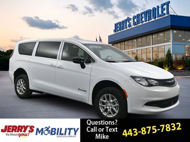 2025 Chrysler Voyager