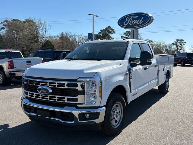 2024 Ford Chassis Cab