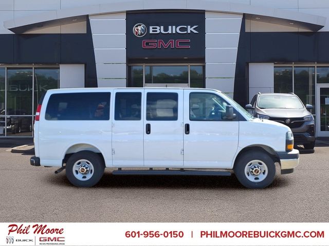 2025 GMC Savana Passenger