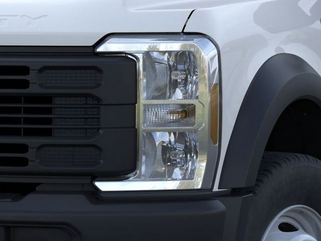 2025 Ford Chassis Cab