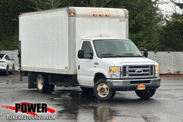2011 Ford E-350SD