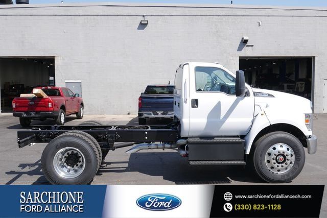 2027 Ford F-750SD