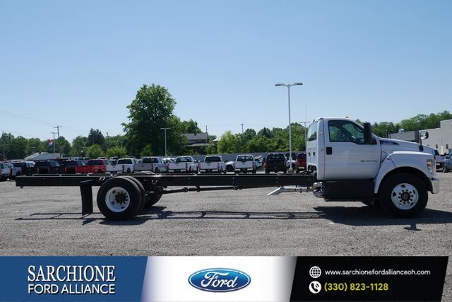 2025 Ford F-750SD