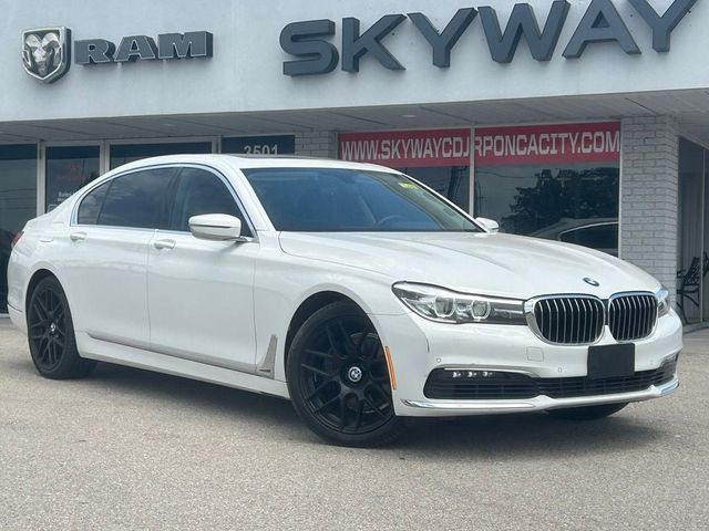 2018 BMW 740i