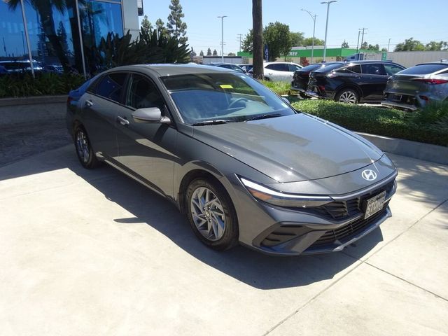 2025 Hyundai Elantra Hybrid