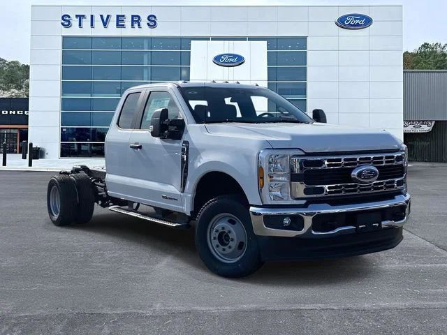 2026 Ford Chassis Cab