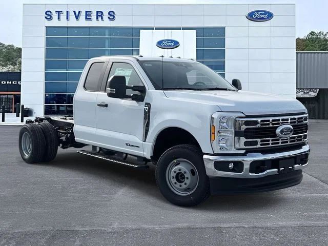 2026 Ford Chassis Cab