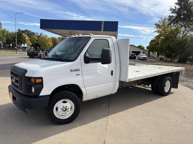 2010 Ford E-450 Cutaway