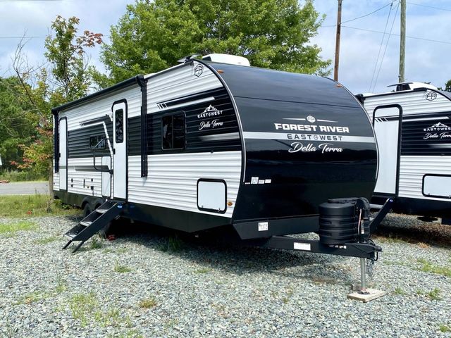 2026 East to West, Inc. Della Terra 275BH