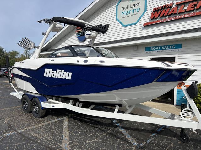 2025 Malibu M230