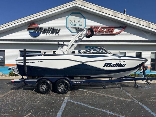 2025 Malibu Boats 22 LSV