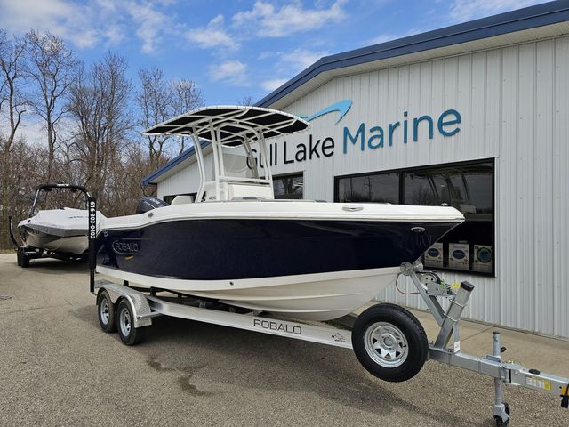 2025 Robalo R200