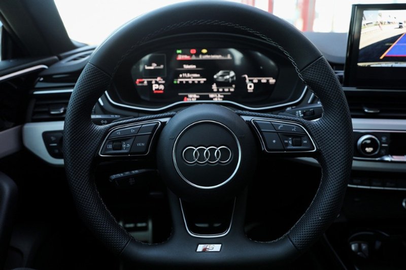 Car Features: Top Essentials for Your New Auto