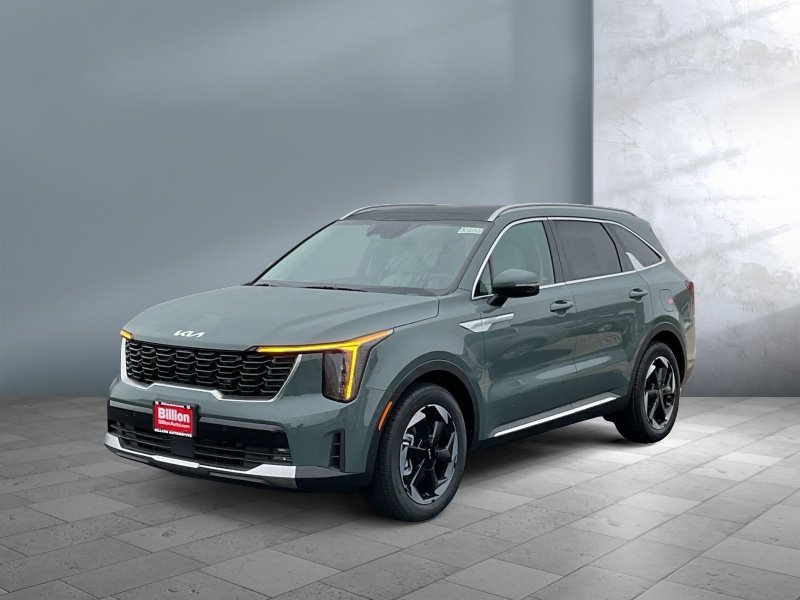 2026 Kia Sorento Hybrid — front three-quarter view