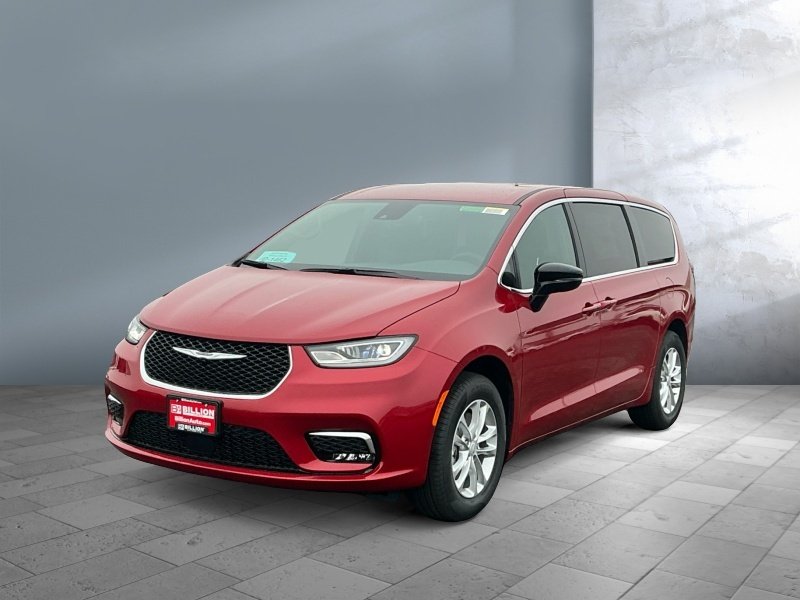 2026 Chrysler Pacifica — front three-quarter view
