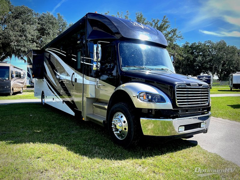 2020 Renegade RV Verona — front three-quarter view