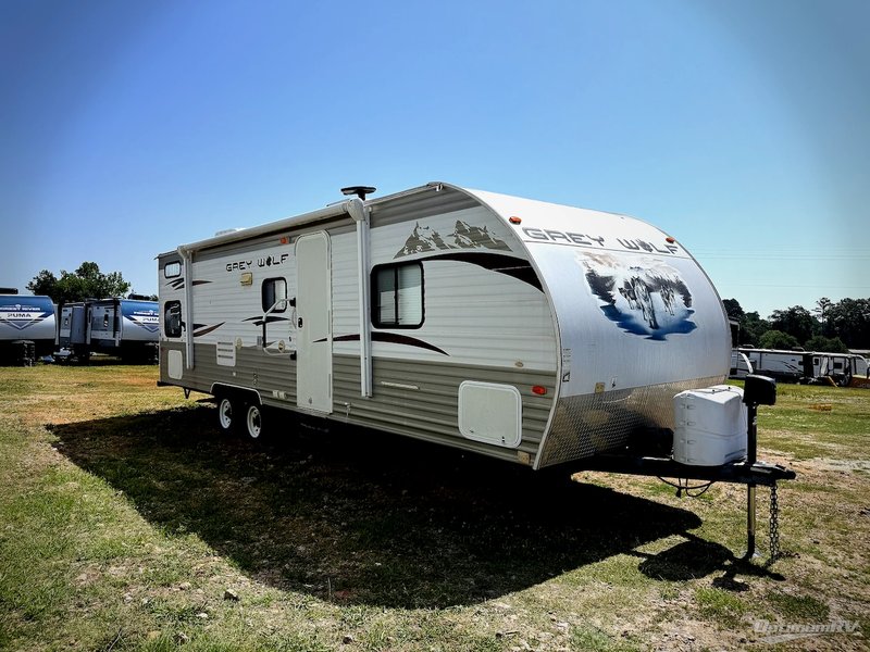 2013 Forest River Cherokee Grey Wolf — front three-quarter view