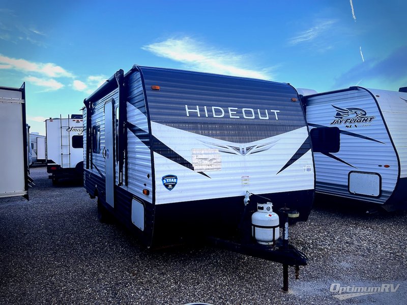 2021 Keystone Hideout — front three-quarter view