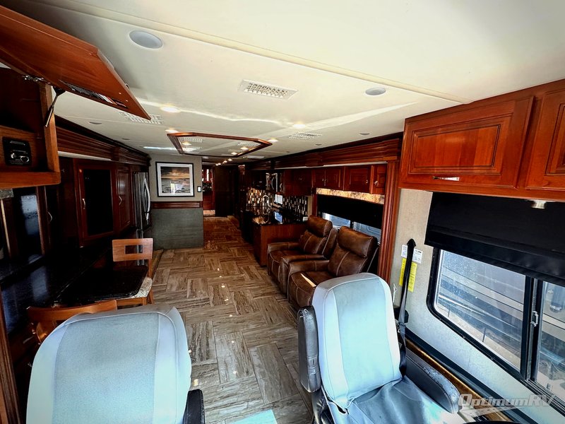 2012 Fleetwood Discovery — front three-quarter view