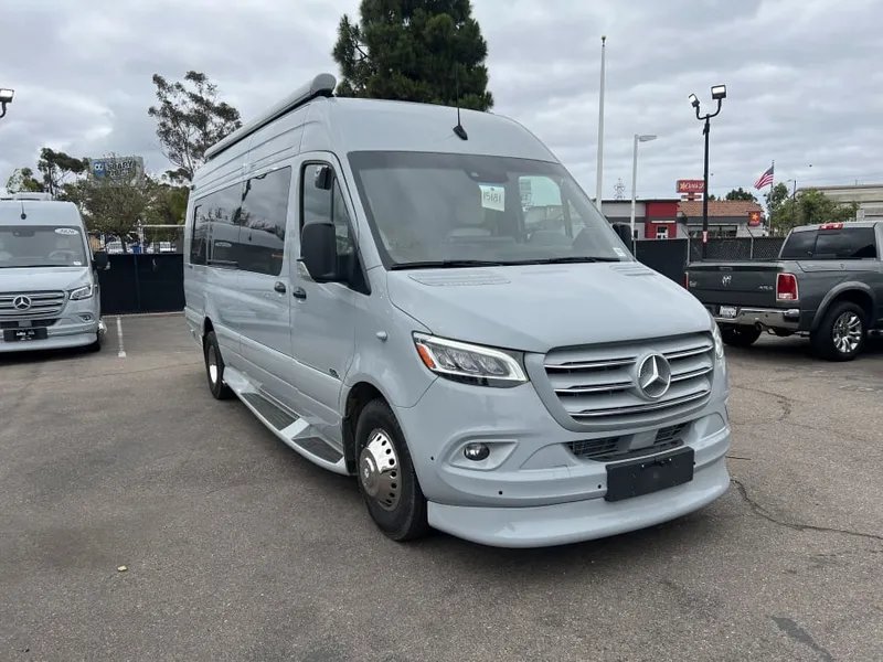 2026 Midwest Automotive Designs HERITAGE — front three-quarter view