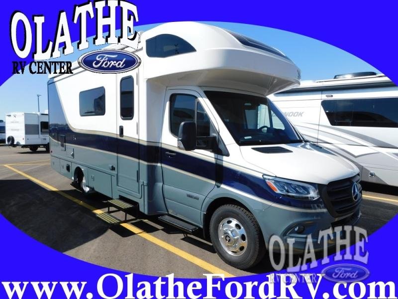 2027 Winnebago VIEW — front three-quarter view