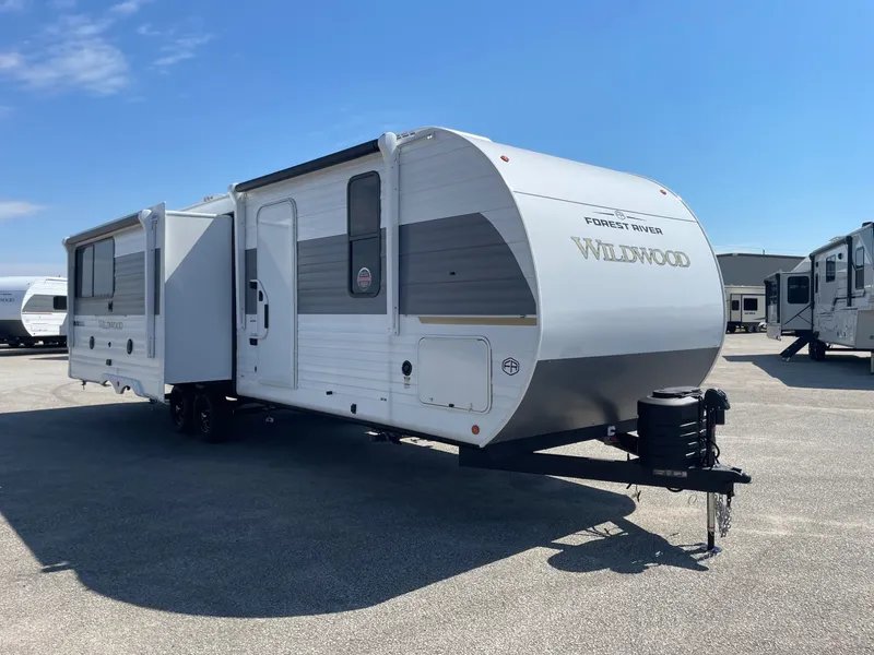 2026 Forest River Wildwood X-Lite 270ZEN — front three-quarter view