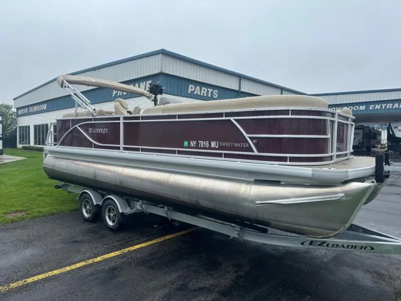 2024 Godfrey Pontoons Sweetwater — front three-quarter view