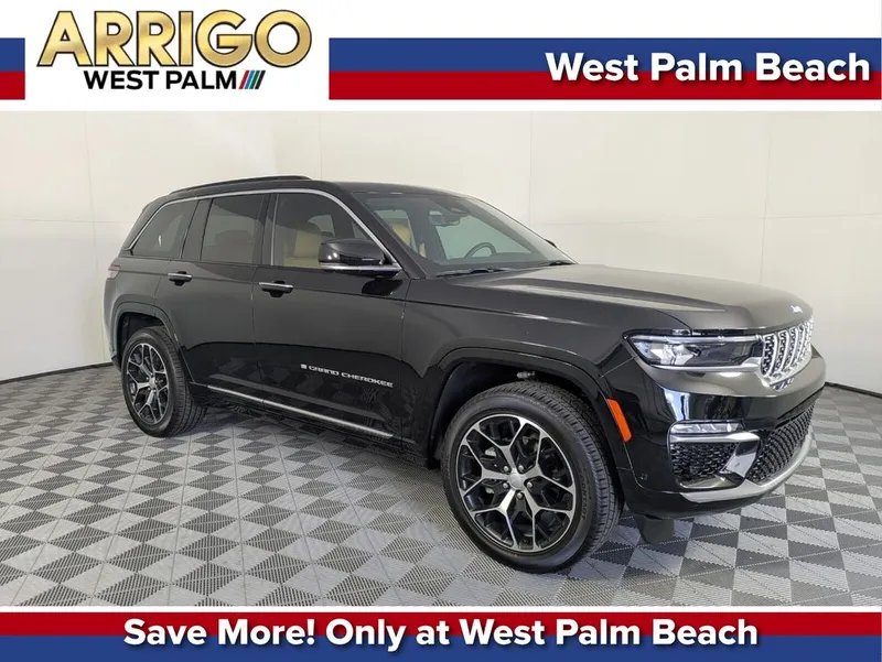 2025 Jeep Grand Cherokee Summit in Black — front three-quarter view