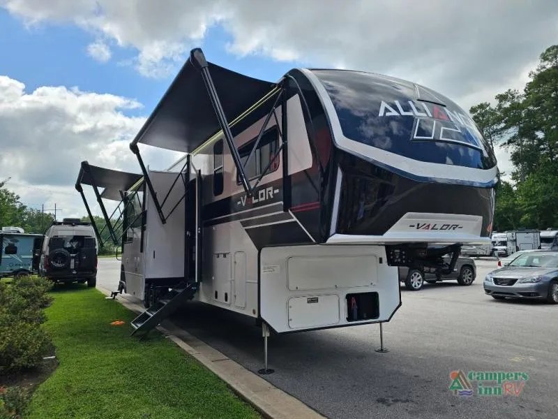 2026 Alliance RV Valor — front three-quarter view