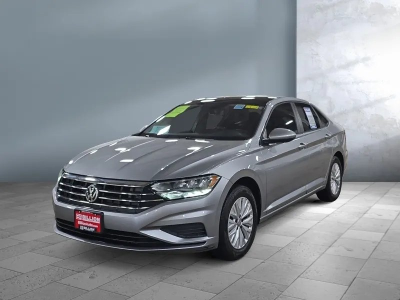 2020 Volkswagen Jetta — front three-quarter view