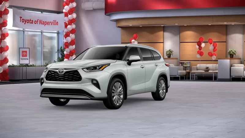 2026 Toyota Highlander Hybrid Platinum — front three-quarter view