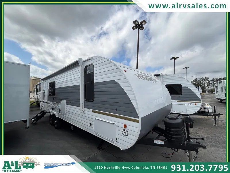 2026 Forest River Wildwood X-Lite 25ICE — front three-quarter view